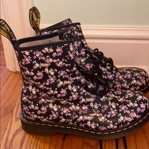 Floral Dr. Martens!